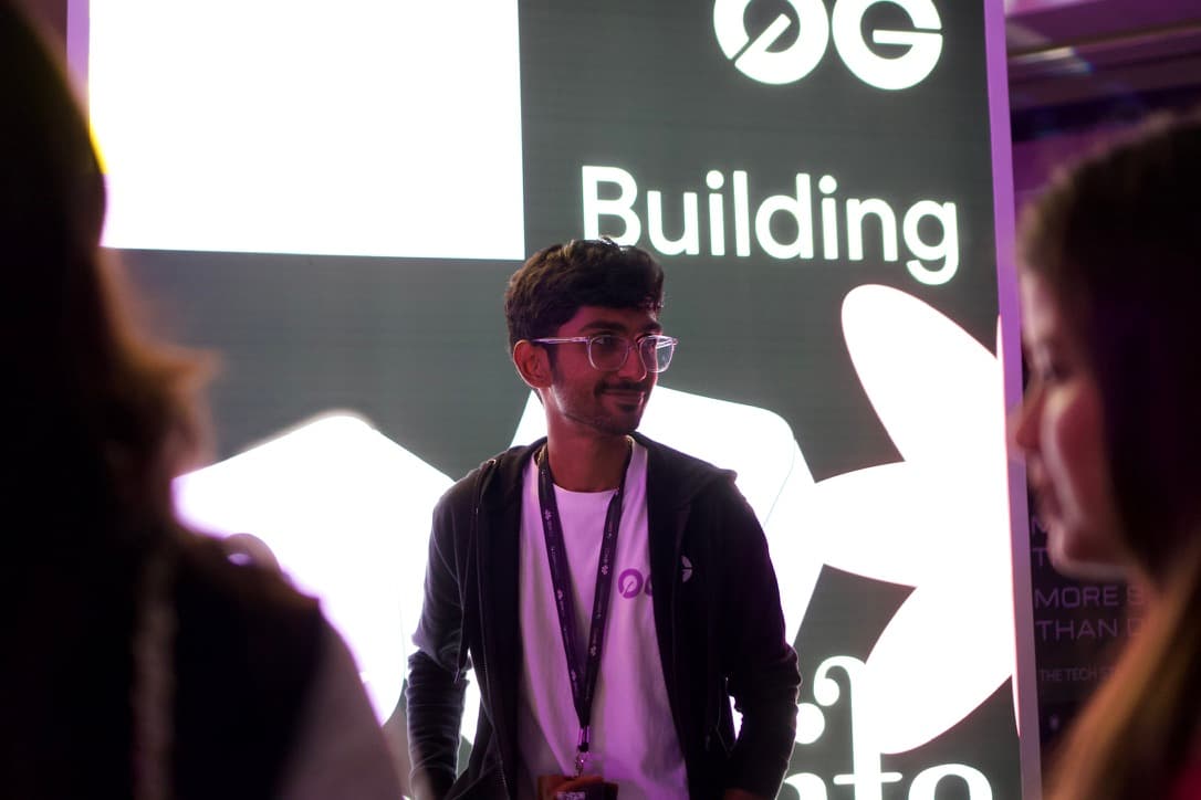 Talking to Visitors - India Blockchain Week